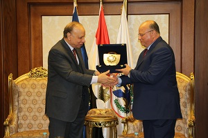 محافظ القاهرة يهنئ مدير الأمن بمناسبة عيد الشرطة