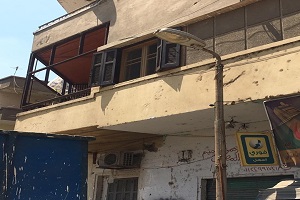 متابعة اعمال الإنارة بالحي 