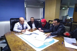 التعاقد مع شركتي مقاولات لإستكمال خطة الرصف 