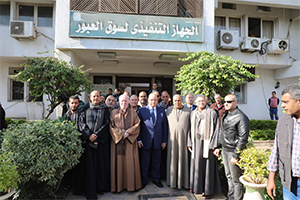 محافظ القاهرة يتفقد سوق العبور لمتابعة توافر السلع وضبط الأسعار