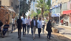 متابعة تنفيذ خطة الرصف والتطوير بالحي 