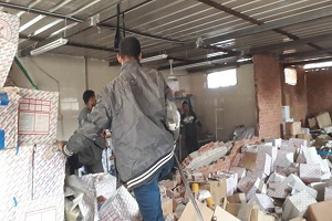 إزالة دور مخالف بحارة حسنين دسوقي