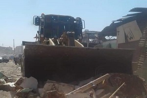 نائب محافظ القاهرة يترأس حملة لإزالة سور سوق الخميس بالمطرية