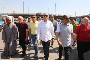 محافظ القاهرة يتجول بأحياء مصر الجديدة والخليفة لتفقد الخدمات المقدمة للمواطنين