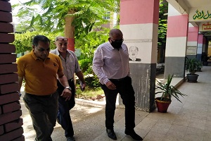 رئيس الحي يطمئن على استعدادات المدارس لبدء امتحانات الثانوية العامة