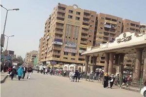 حي حلوان يقوم بحملة للإزالة ورفع الإشغــالات والباعـــة الجائلين