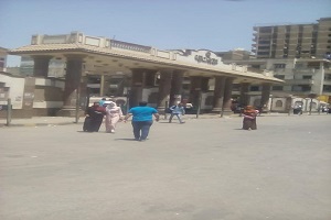 حمله لرفع الإشغالات والباعه الجائلين في حي حلوان