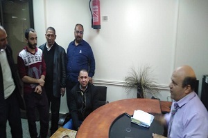 لقاء السيد رئيس الحي بالمواطنين لحل مشكلاتهم