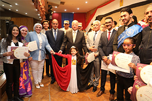 محافظ القاهرة يكرم الطلبة المتفوقين من أبناء العاصمة 