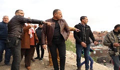 رئيس هيئة نظافة يتابع رفع التراكمات ومخلفات البناء والرتش بشارع الحجر