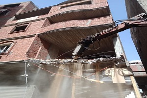 استمرار حملات إزالة العقارات المخالفة بحي الخليفة