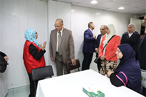 محافظ القاهرة يتفقد القافلة الطبية التنموية الشاملة بحى المرج