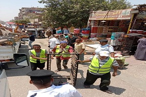 حمله صباحية لرفع الاشغالات والمخالفات ببعض شوارع الحي