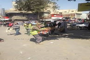 حملة لإزالة الإشغاﻻت أمام المحلات والباعة الجائلين بحي حلوان