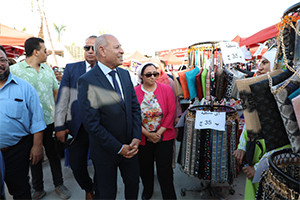 محافظ القاهرة يفتتح " بازار القاهرة السابع " بالحي العاشر بمدينة نصر
