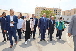  محافظ القاهرة يتفقد القافلة الطبية التنموية الشاملة