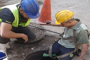 تطهير بالوعات الأمطار في جميع مناطق الحي