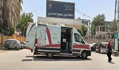 انطلاق سيارة خدمات متنقلة لاستخراج تراخيص المحال بنطاق الحي