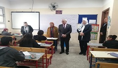 مدير تعليم العاصمة يتفقد سير أعمال الامتحانات بمدرسة مصر الجديدة الإعدادية المتميزة 