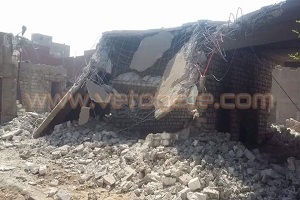 إزالة مباني مخالفة أسفل كوبري «المرازيق» بالتبين