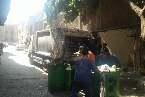 متابعة أعمال النظافة بالدرب الأحمر