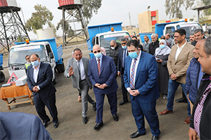 محافظ القاهرة يتفقد معدات هيئة نظافة وتجميل القاهرة