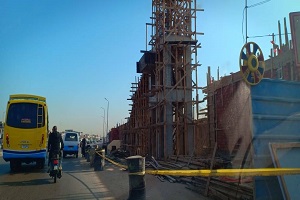 انشاء كوبرى مشاه عند محطة الكاوتش بمحور جوزيف تيتو