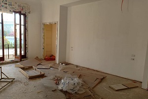 إيقاف أعمال مخالفة بشارع لاظوغلي