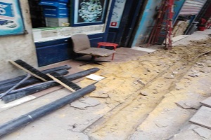 صيانة أعمدة الإنارة بشارع معروف