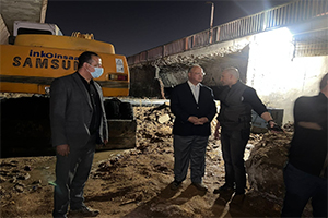 محافظ القاهرة يتفقد موقع كسر ماسورة غاز أسفل مطلع كوبري أبو غزالة