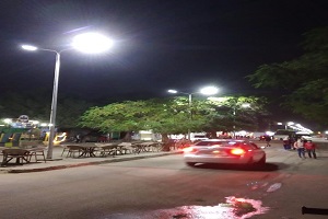 حملات لرفع كفاءة مستوى الإنارة ببعض شوارع الحي