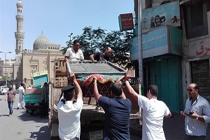 حملة مكبرة  لرفع الإشغالات بحي  السيدة زينب