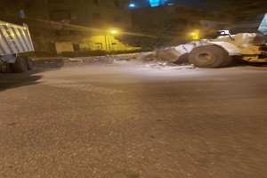 رفع مخلفات الاتربة والرتش من شوارع الحي   