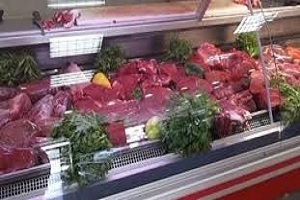 حملة بيطرية مكثفه على منافذ بيع اللحوم ومحلات السوبر ماركت بالحي