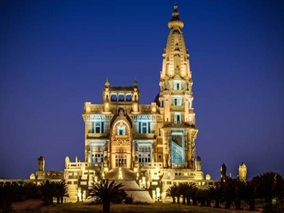 وزير السياحة والأثار يتفقد التشطيبات النهائية لمشروع ترميم قصر البارون