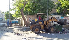    متابعة أعمال النظافة اليومية بالحي