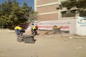 حملة نظافة ورفع مخلفات بشوارع الحي