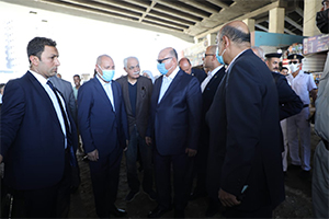 محافظ القاهرة يتفقد موقف أقاليم المرج لمتابعة إلتزام السائقين بتعريفة الركوب الجديدة