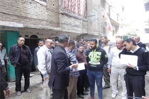 إخلاء عقار ذو خطورة داهمة من السكان بحي الخليفة 