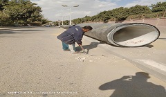 حملات بتكثيف أعمال النظافة ببعض شوارع الحي