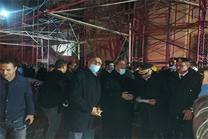 محافظ القاهرة يتفقد عمليات إطفاء الحريق بمنطقة الحسين