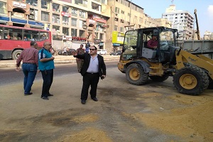 السيد رئيس الحي يتفقد مشروع الصرف الصحي 