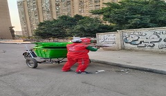 حملة لتجريد الأتربة ورفع التراكمات بحي المعادي