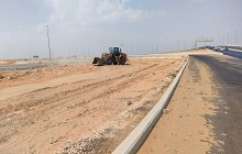 إزالة المخلفات ورفع التراكمات وتمهيد الطريق لنزلة طريق السويس