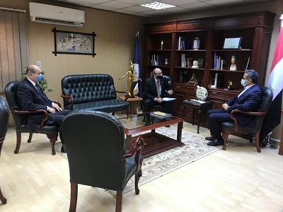 وزير السياحة والآثار يستقبل رئيس لجنة تسيير أعمال النقابة العامة للمرشدين السياحيين