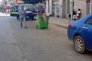 المتابعة اليومية لاعمال النظافة بالحي   