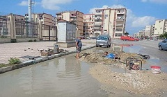 اصلاح كسر ماسورتي مياه في شارعي الفيوم وجسر الالاي