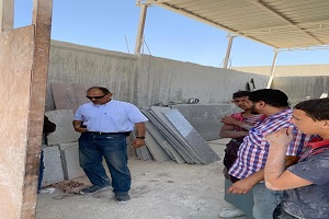 غلق وتشميع وقطع مرافق لعدد (٣) مصانع مستحق عليهم مديونية في شق الثعبان