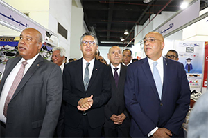 وزير التموين والتجارة ومحافظ القاهرة يفتتحان معرض أهلًا مدارس